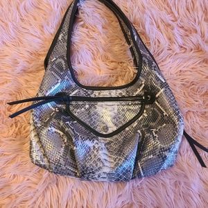 Simply Vera snake skin like purse